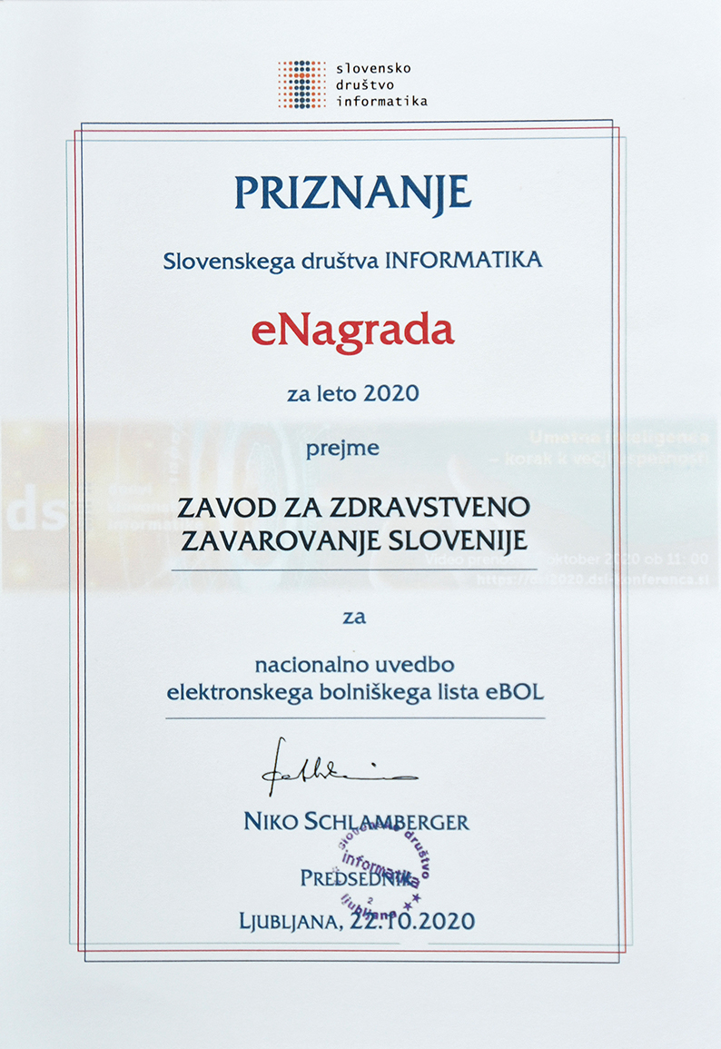 Fotografija priznanja za eNagrado za leto 2020, ki jo podeljuje Slovensko društvo Informatika